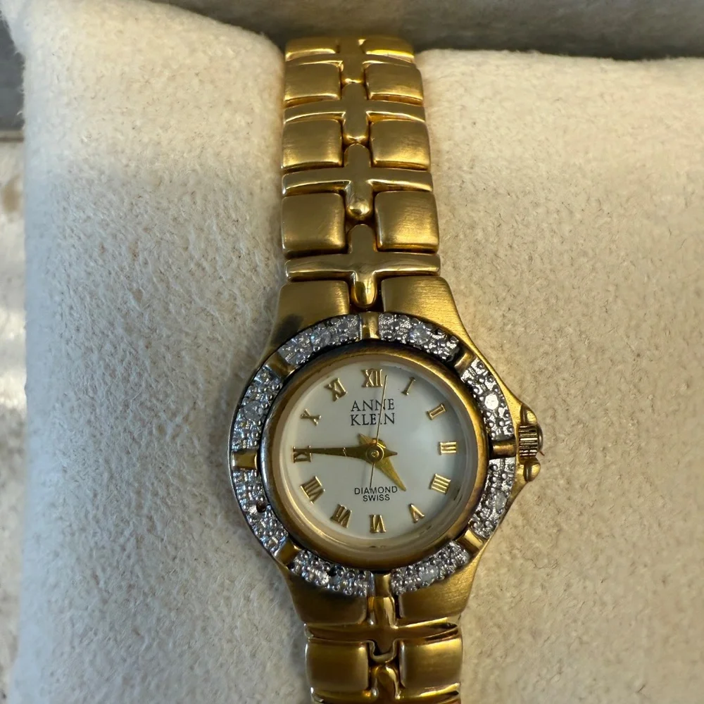 Pre-Owned‎ Anne Klein Diamond Swiss Watch Ladies stainless back